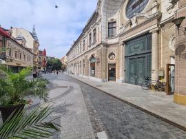 Pasajul unplugged: De ce a rămas închis publicului Bazarul reabilitat de pe Corso (FOTO)