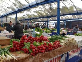 Piețele agroalimentare din Oradea rămân deschise