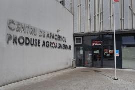 ADP Oradea: Licitaţie publică pentru închirierea unor spaţii comerciale din Piaţa Rogerius