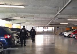 Mașini personale, „transformate” în autospeciale, pentru parcare gratis: Fostul șef al BOS Oradea, Alin Tărău, și fostul șef de la Filaj, trimiși în judecată