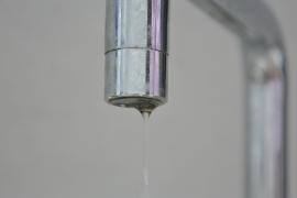Compania de Apă Oradea: Câteva străzi rămân fără apă, miercuri, din cauza unor lucrări la reţele