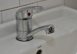 Mai multe străzi din Oradea rămân fără apă potabilă, din cauza lucrărilor la magistrale