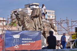 Bihorel: Statuia Regelui Ladislau îi agită pe fanii lui Mihai Viteazul 