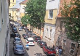 Orașul-vitrină: cum se trăiește în spatele fațadelor „reabilitate” - scrisoarea unui orădean de pe strada Jean Calvin