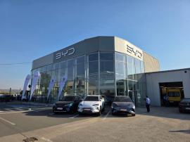 BYD a ajuns oficial și în locația Țiriac Auto Oradea