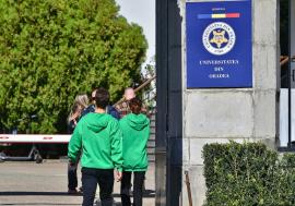 Vremea juniorilor: După obiceiul casei, fiii șefilor Universității din Oradea concurează de unii singuri