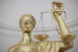 „Jos labele de pe Justiție”