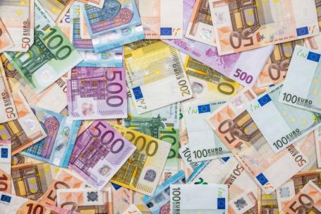 Cel mai mare datornic la bugetul Oradiei: Ordinul călugăresc Premonstratens, pus să achite 4,5 milioane de euro! 