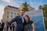 Ambasadoarea SUA, Kathleen Kavalec, la prima vizită în Oradea, pentru deschiderea expoziției „We the people”. Primarul și prefectul și-au făcut selfie cu ea (FOTO/VIDEO)