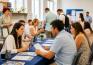 Sute de locuri de muncă vacante în Bihor: se caută șoferi, manipulanți, casieri, IT-iști, ingineri și chiar medic psihiatru